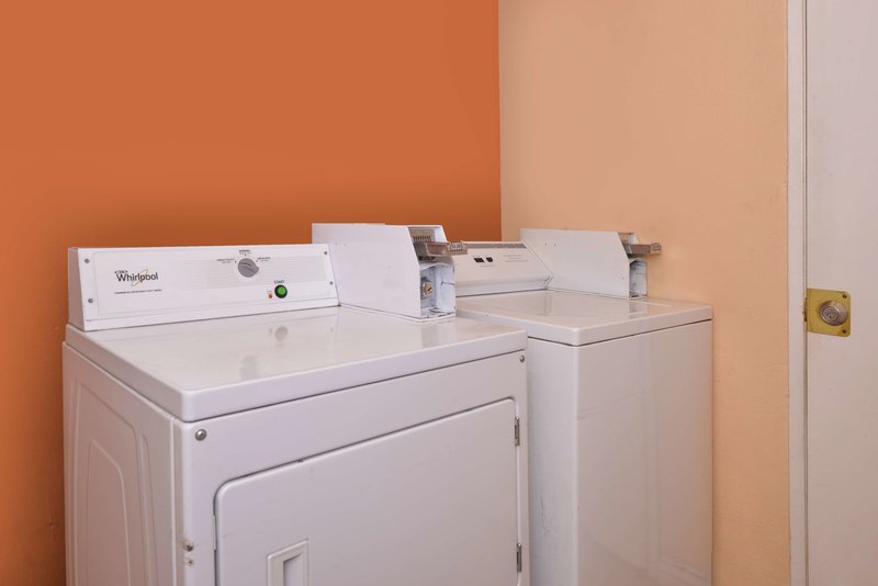 laguna inn and suites