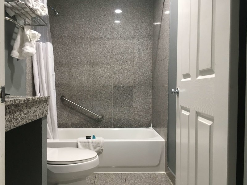 laguna inn and suites