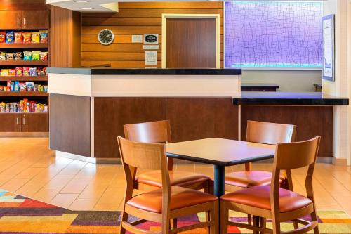 fairfield inn by marriott muncie