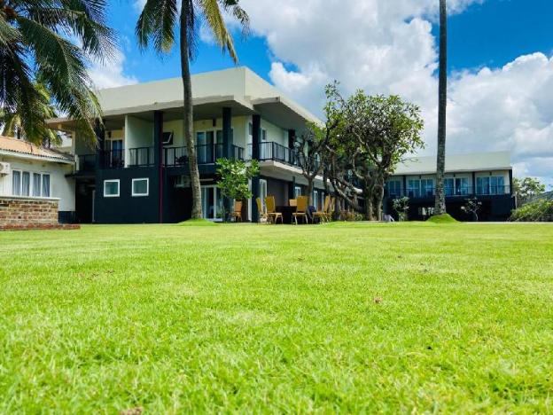golden star beach hotel