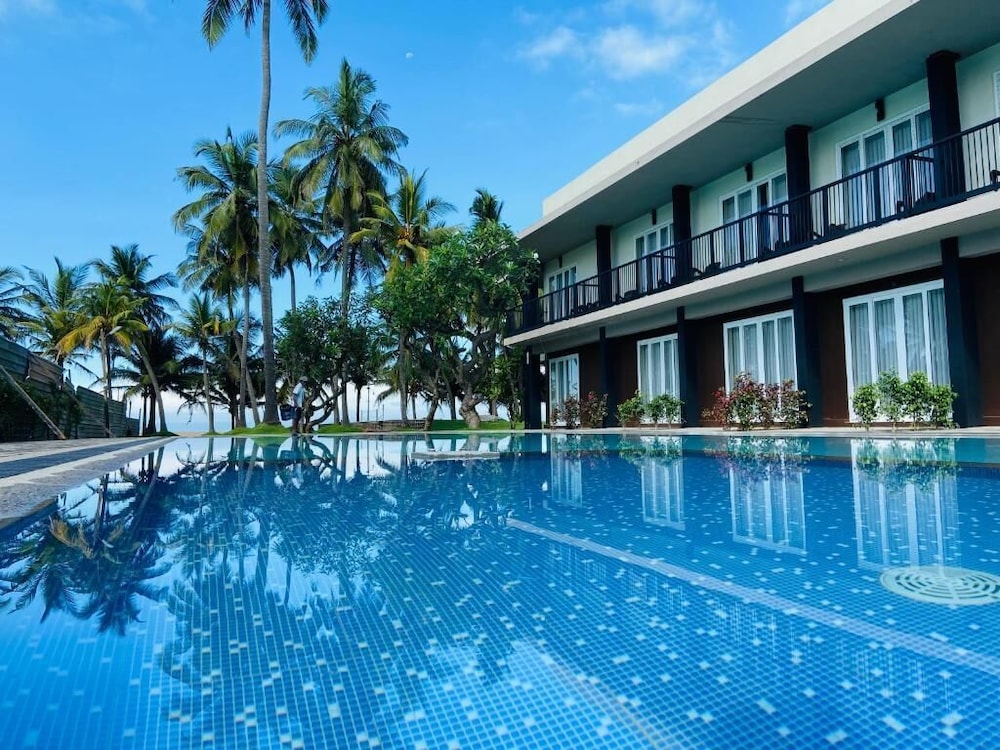 golden star beach hotel