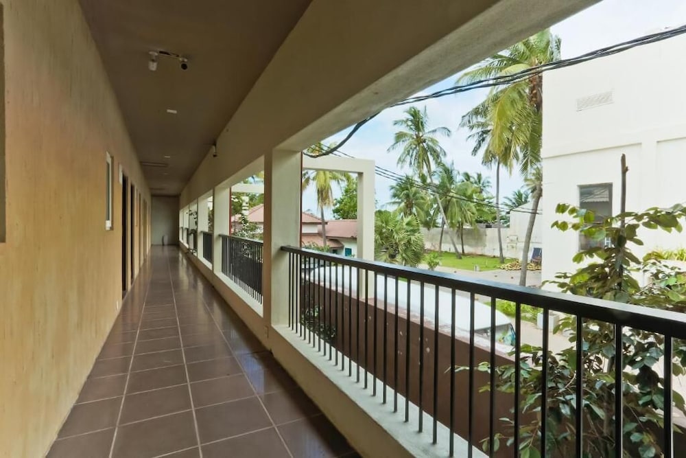 golden star beach hotel