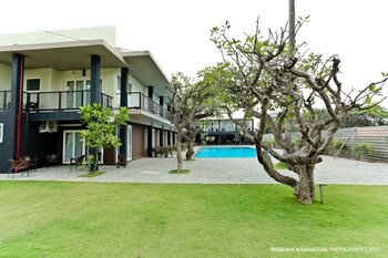 golden star beach hotel
