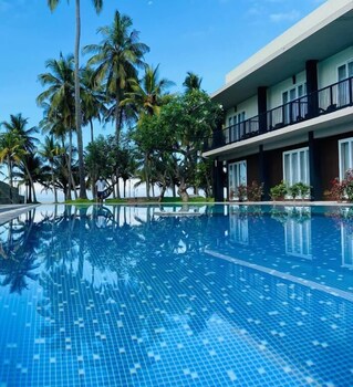 golden star beach hotel