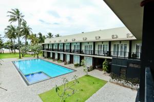 golden star beach hotel