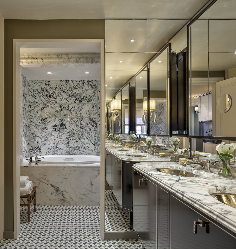 the carlyle a rosewood hotel