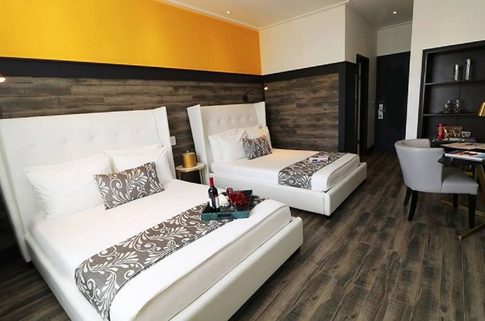 catalina hotel and beach club