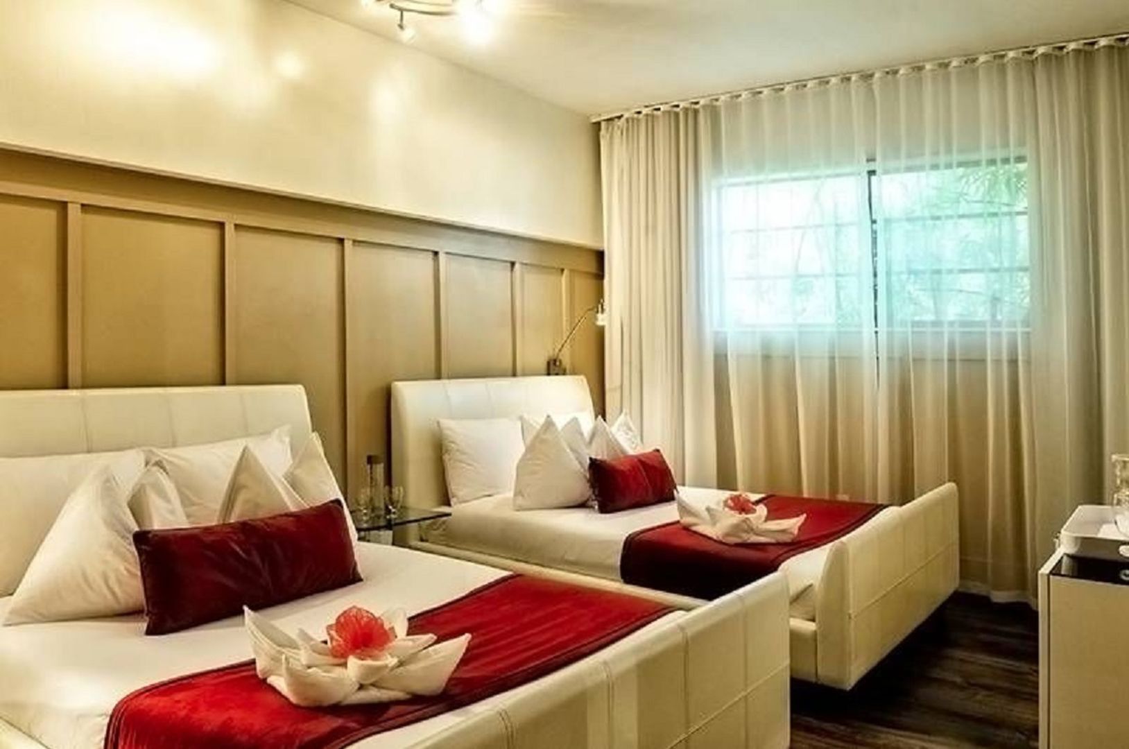 catalina hotel and beach club