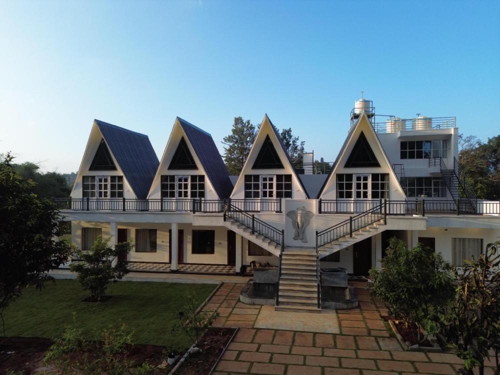 the novel holiday resorts