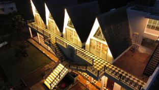 the novel holiday resorts