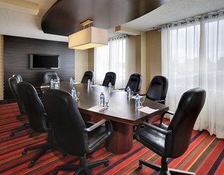 Four Points By Sheraton Toronto Mississauga,Etobicoke>>Brampton,3 star