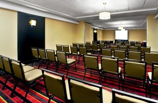 Four Points By Sheraton Toronto Mississauga,Etobicoke>>Brampton,3 star