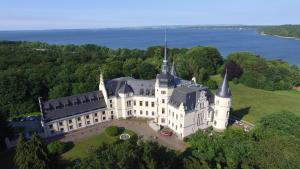 Schlosshotel Ralswiek,Lietzow>>Binz,4 star