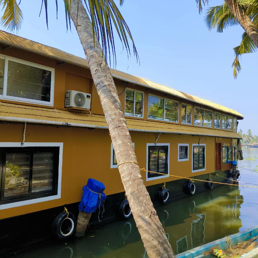 vinayak house boats