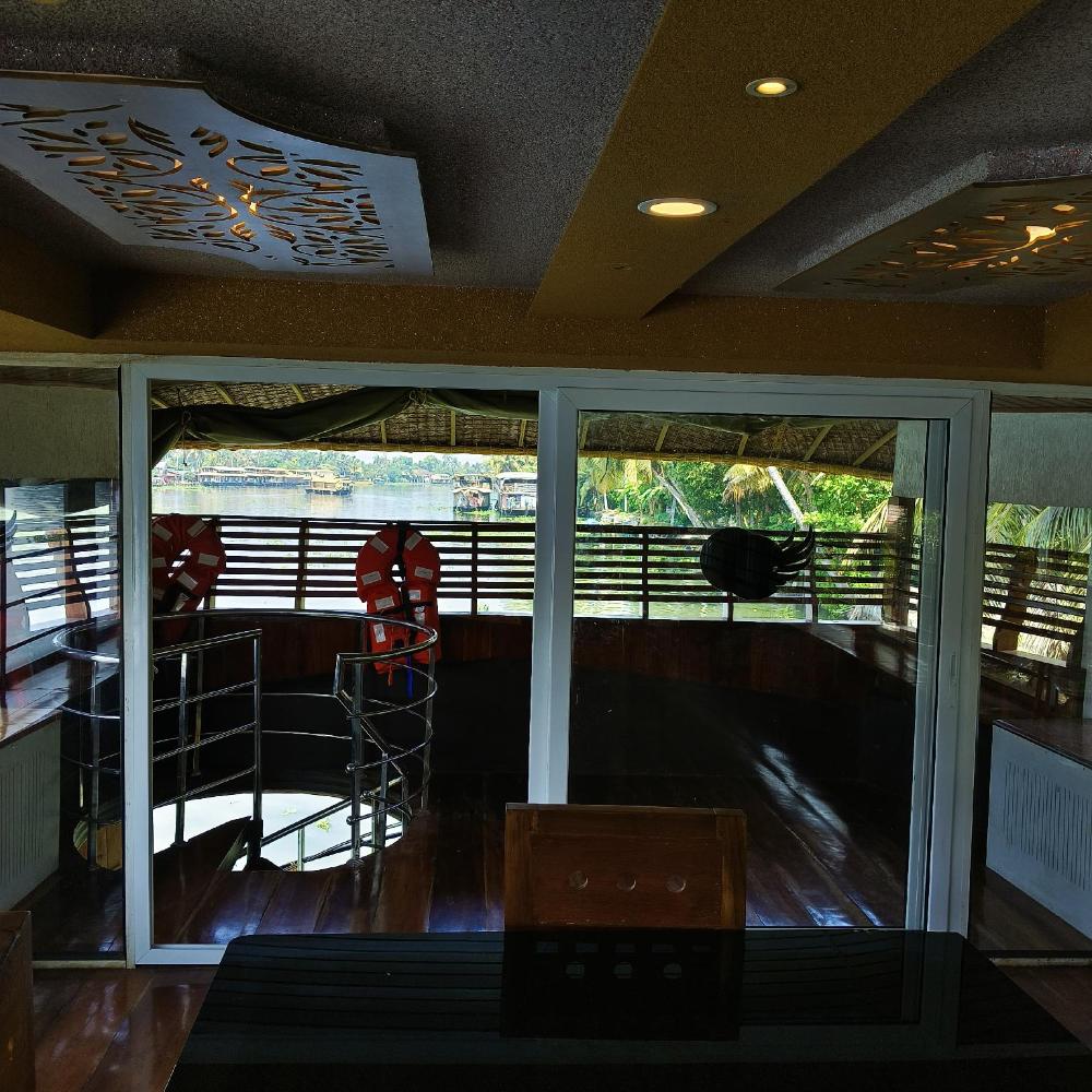 vinayak house boats