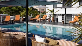 uma house by yurbban south beach