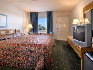 Days Inn By Wyndham Richmond,Richmond>>Lexington,2 star