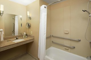 Doubletree By Hilton Richmond Airport,Richmond>>Henrico,4 star