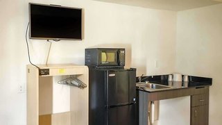 motel 6 greensboro nc airport