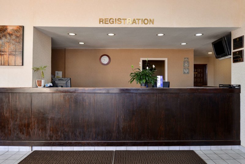 americas best value inn and suites memphis e