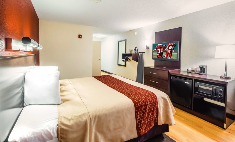 red roof plus south deerfield amherst