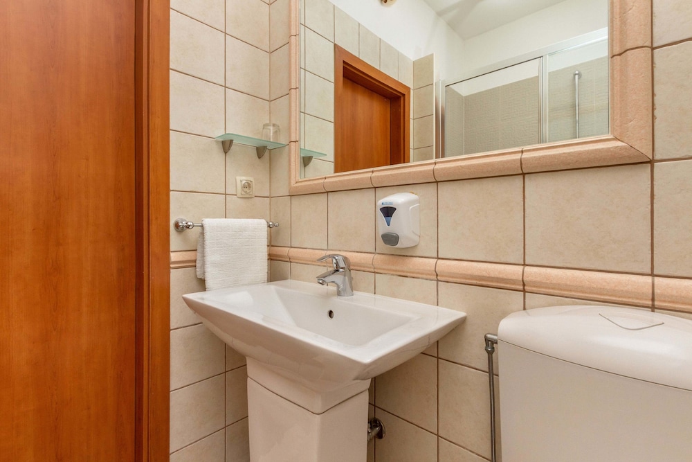 apartments aspalathos