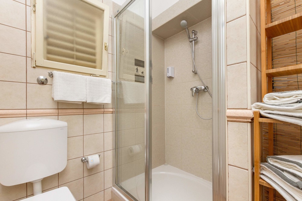 apartments aspalathos