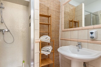 apartments aspalathos