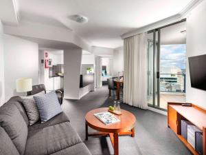 The Sebel Brisbane,Oxenford>>Brisbane,5 star