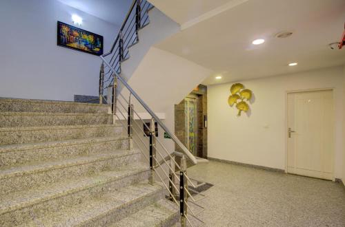 hotel amar international