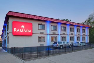Ramada By Wyndham Bronx,East Bronx>>Bronx,3 star