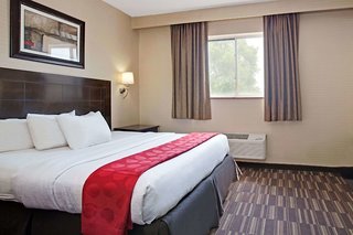 Ramada By Wyndham Bronx,East Bronx>>Bronx,3 star