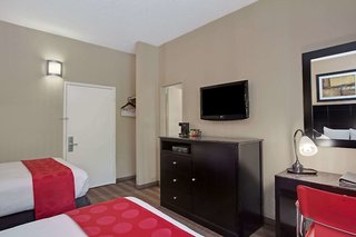Ramada By Wyndham Bronx,East Bronx>>Bronx,3 star