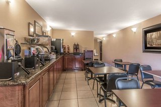 Super 8 By Wyndham Beaumont I-10 South/College St,Houston>>Beaumont,2 star