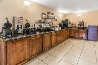 Super 8 By Wyndham Beaumont I-10 South/College St,Houston>>Beaumont,2 star