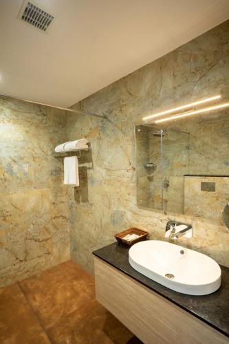 hotel hybiz by darshan