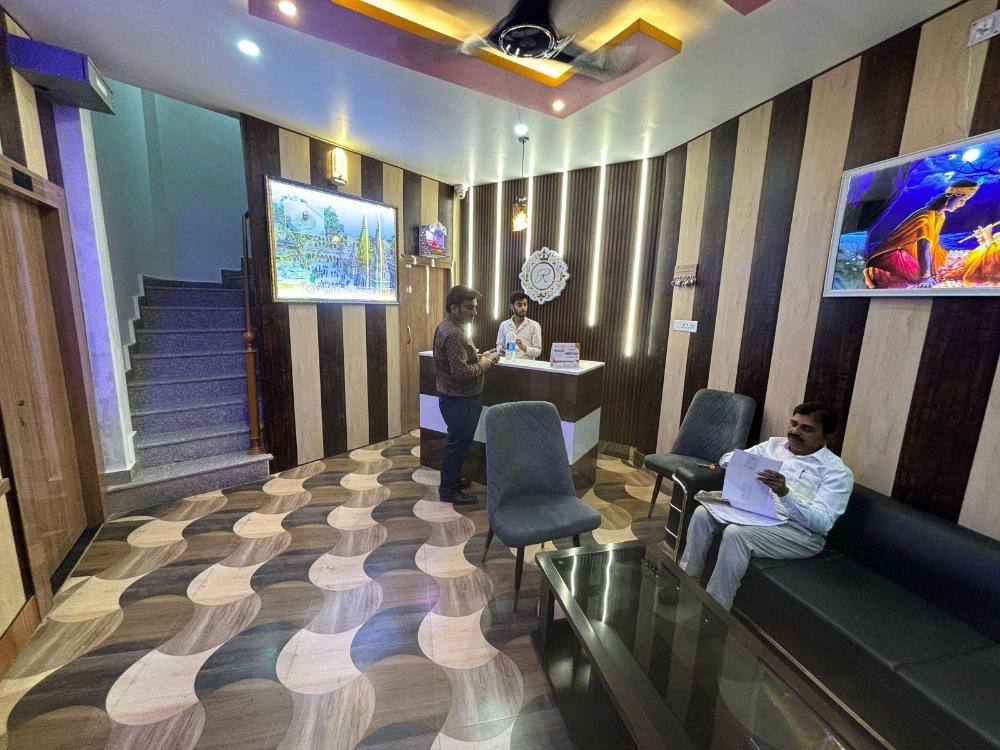 atithi palace luxury guest house