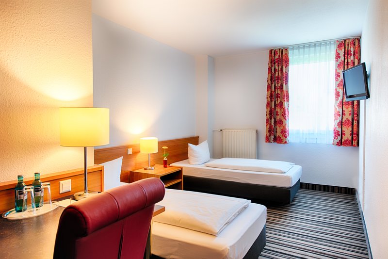 achat hotel stuttgart zuffenhausen