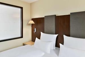 nh stuttgart airport