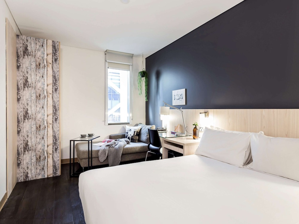 ibis sydney barangaroo hotel