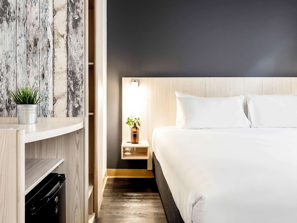 ibis sydney barangaroo hotel