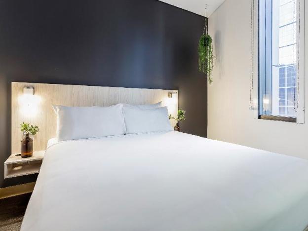 ibis sydney barangaroo hotel
