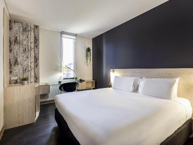 ibis sydney barangaroo hotel