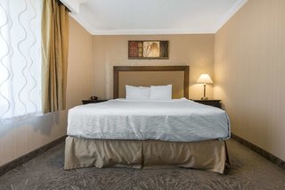 Quality Inn & Conference Centre,Barrie - Orillia>>Barrie,3 star