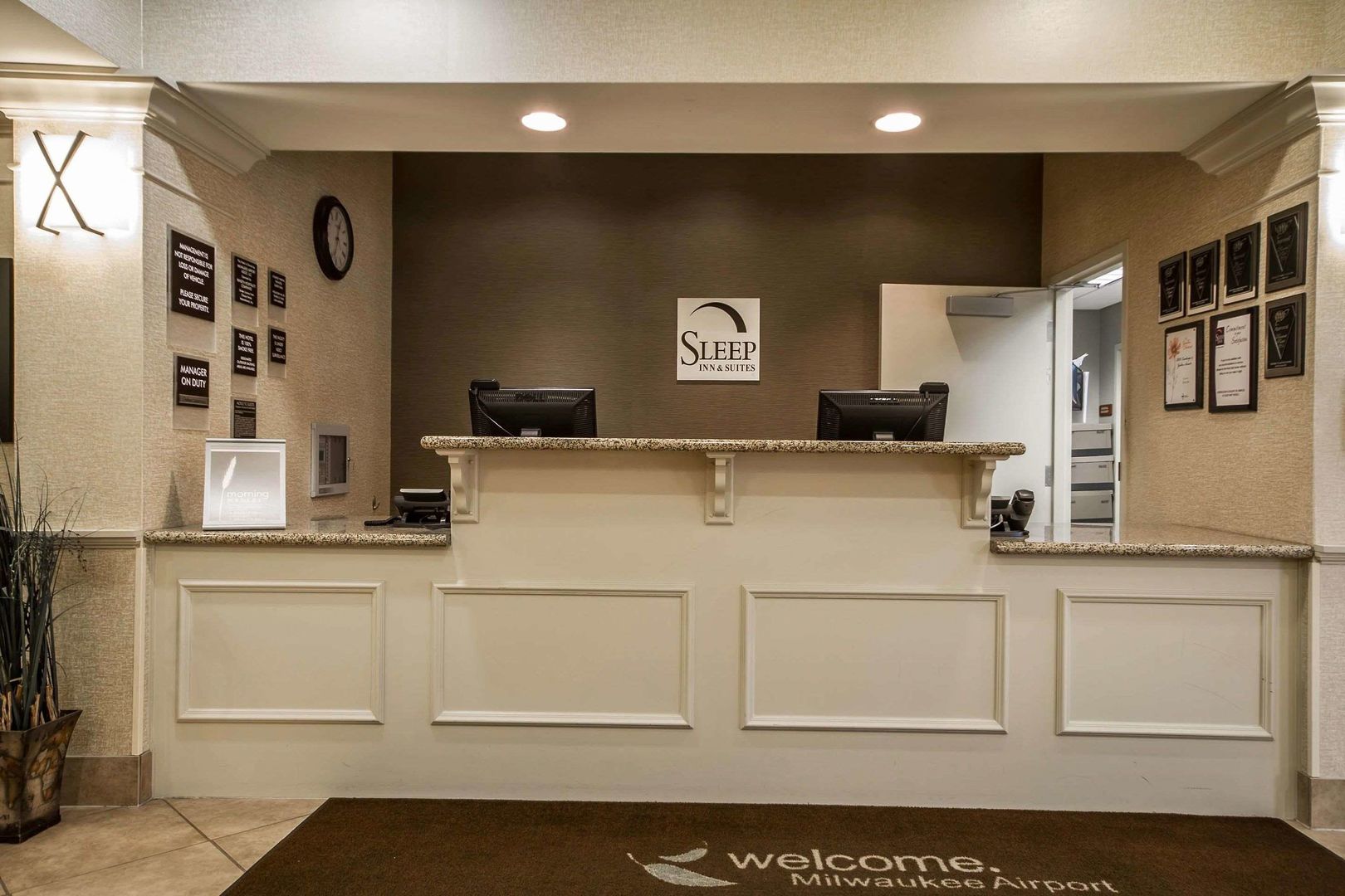 sleep inn and suites airport