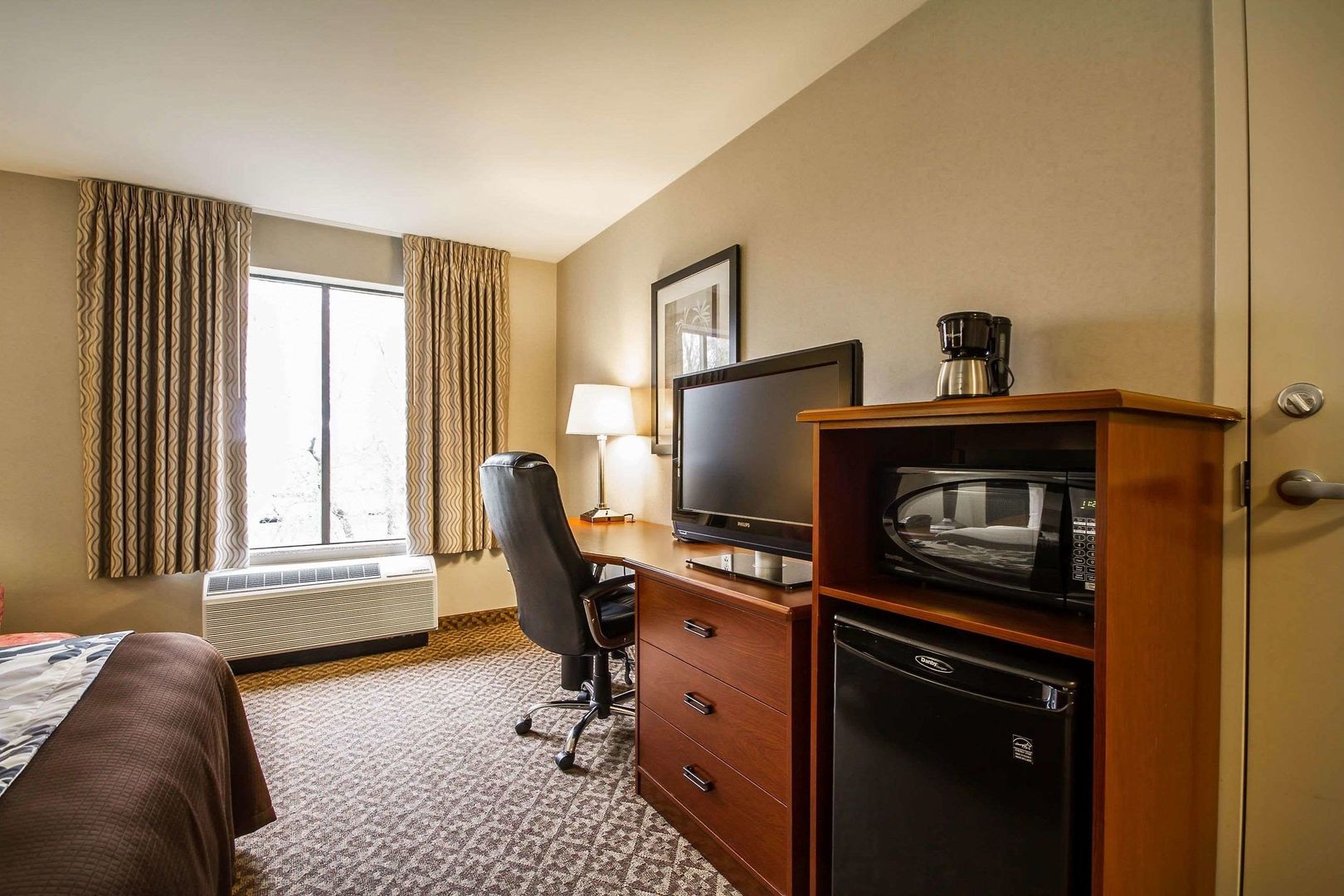 sleep inn and suites airport