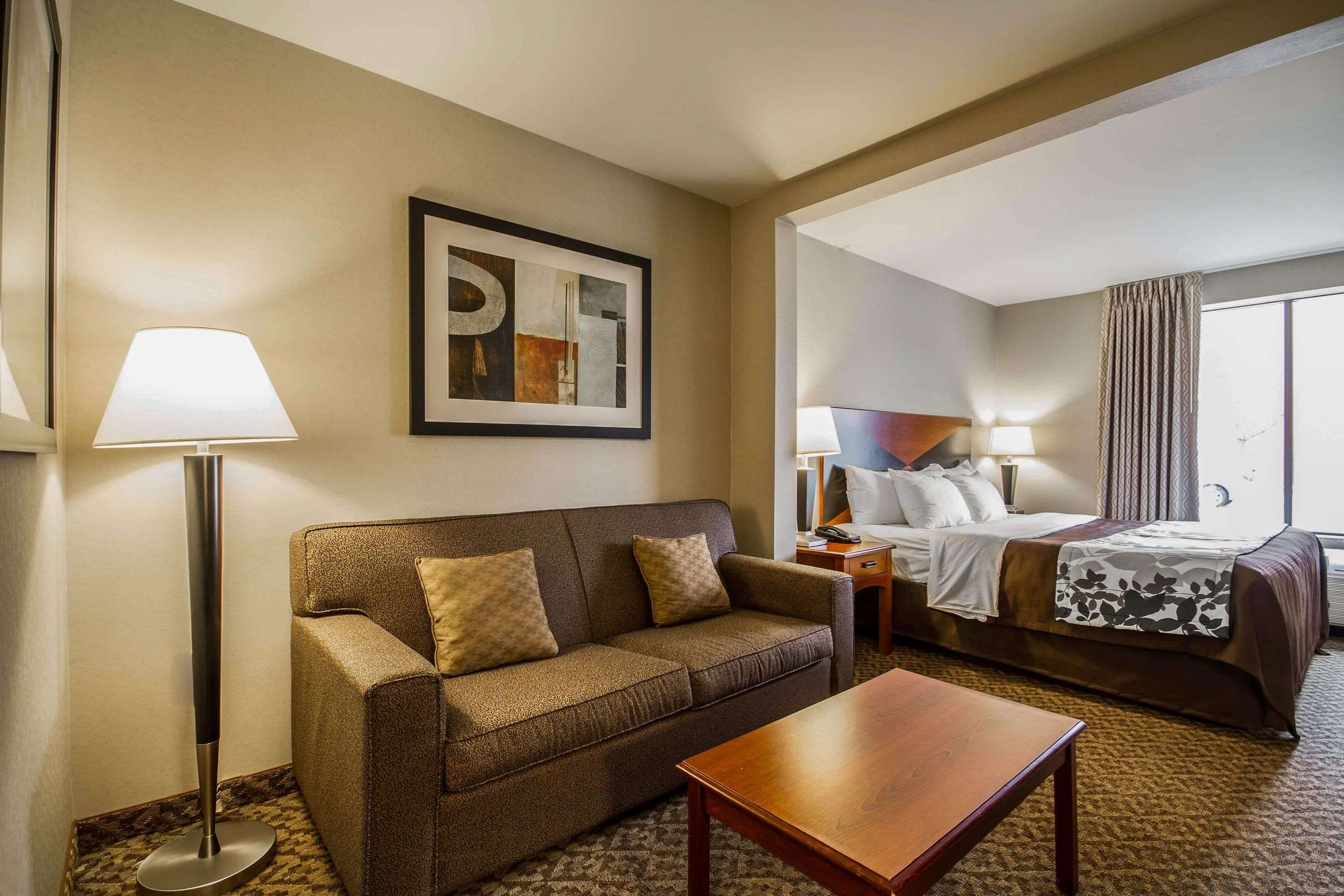 sleep inn and suites airport