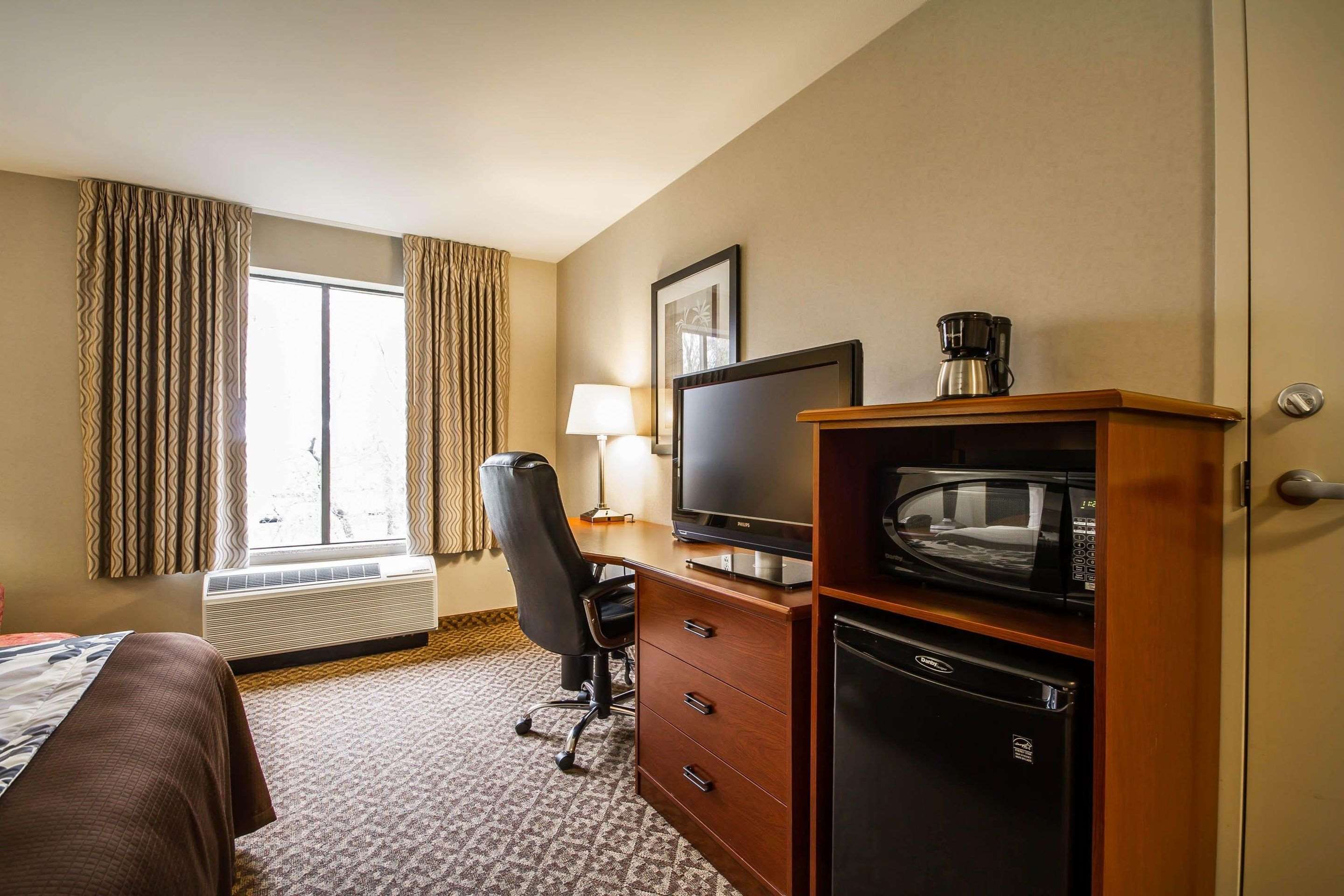 sleep inn and suites airport