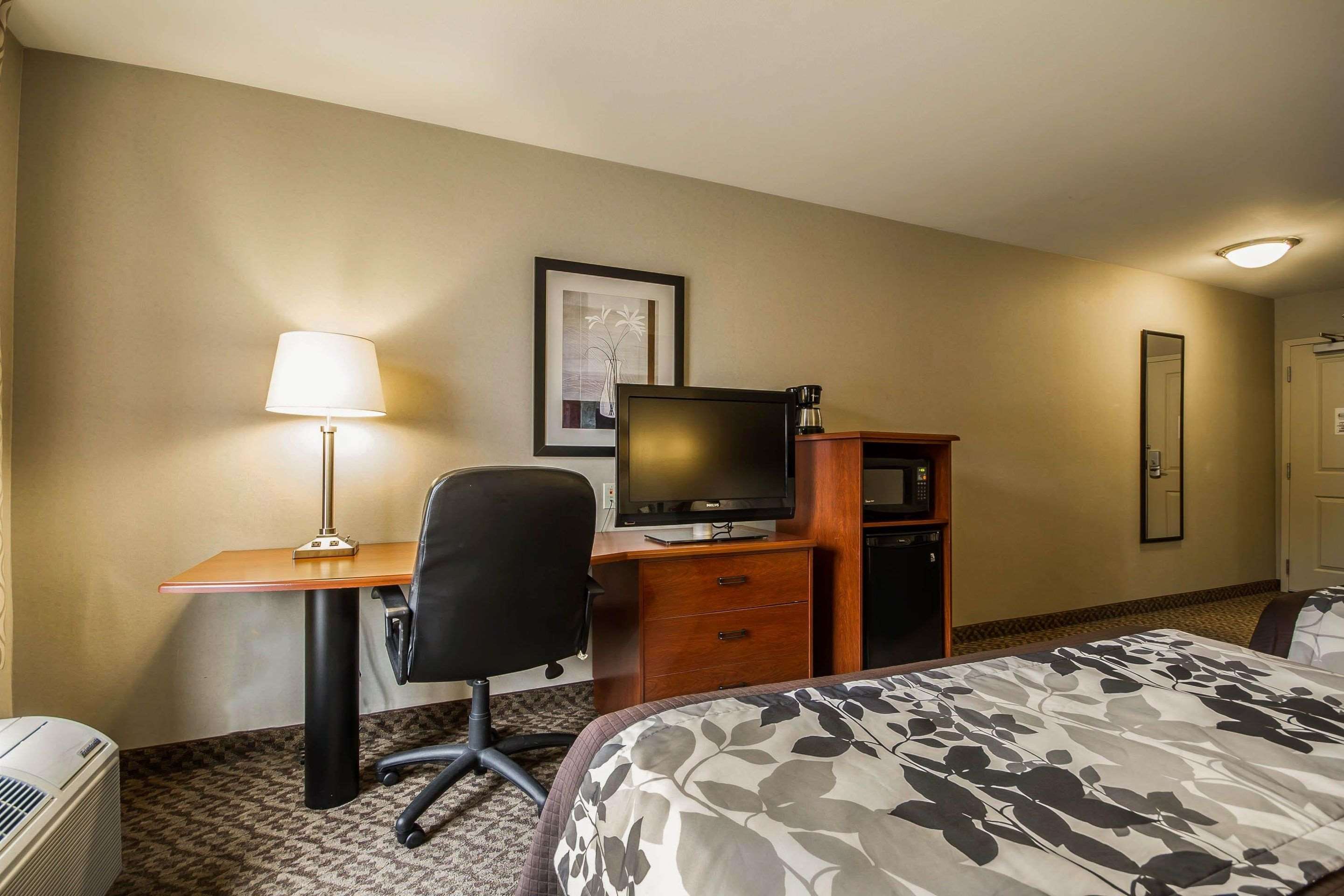 sleep inn and suites airport