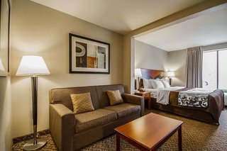 sleep inn and suites airport
